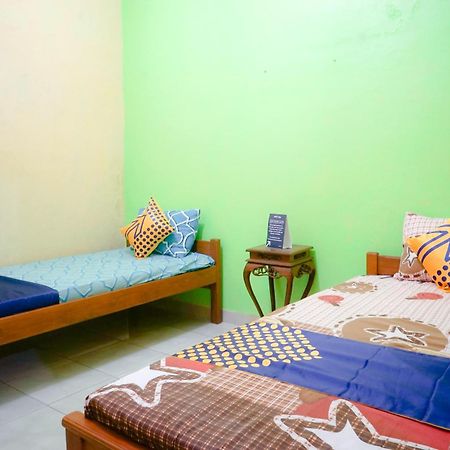 Lumajang Oyo 2440 Wallet Family Residence Syariah מראה חיצוני תמונה