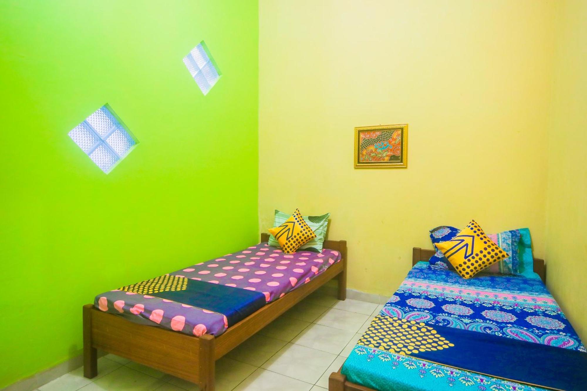 Lumajang Oyo 2440 Wallet Family Residence Syariah מראה חיצוני תמונה