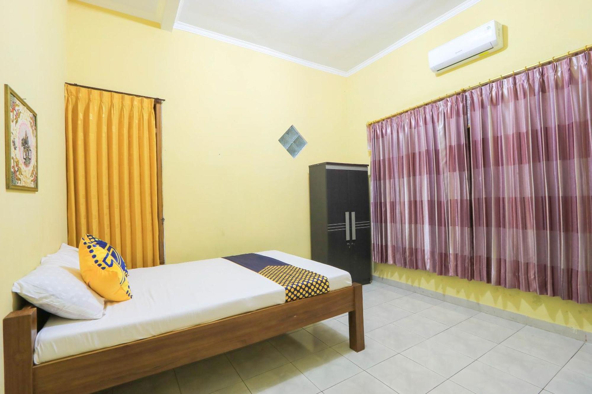 Lumajang Oyo 2440 Wallet Family Residence Syariah מראה חיצוני תמונה