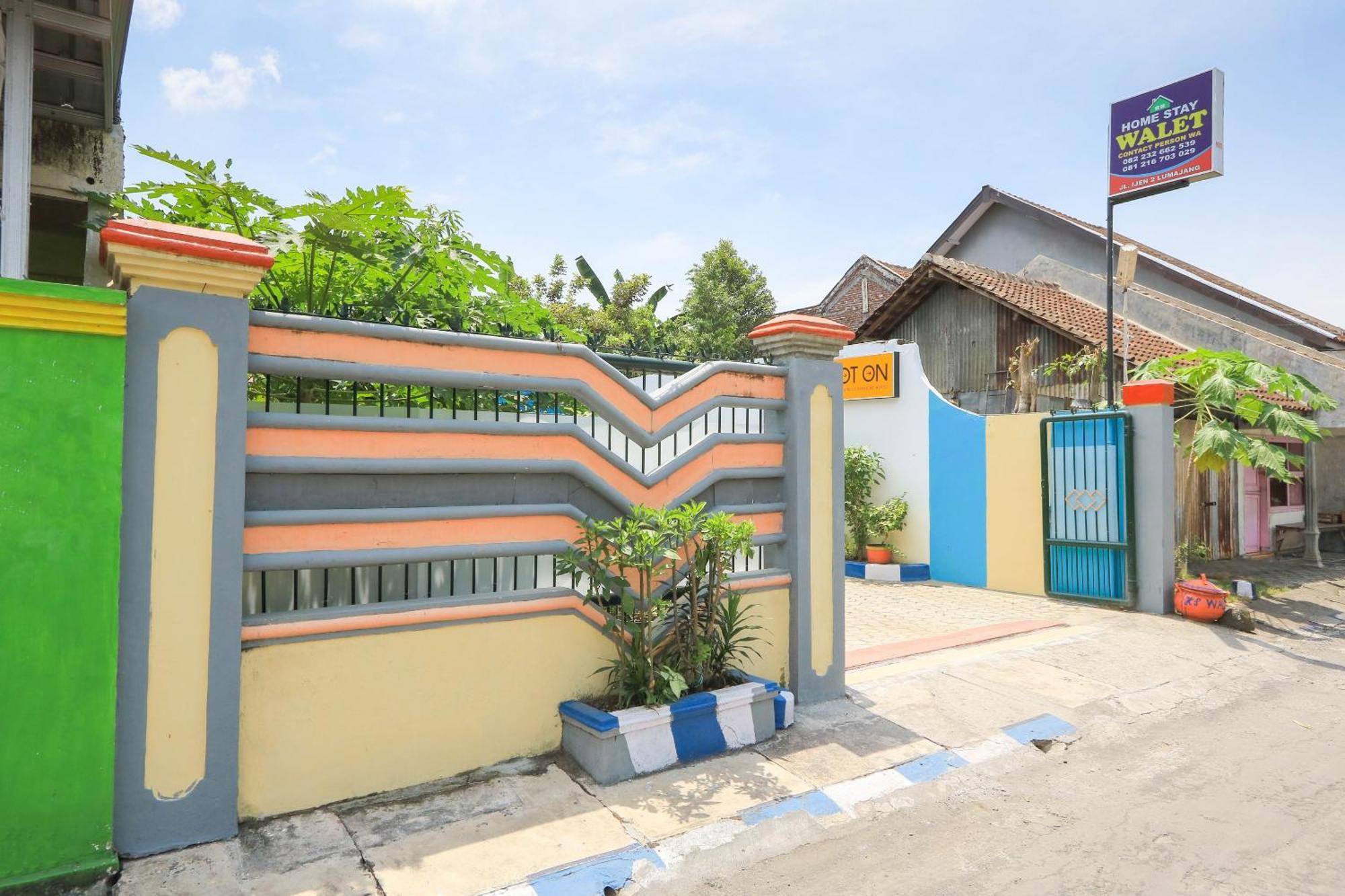 Lumajang Oyo 2440 Wallet Family Residence Syariah מראה חיצוני תמונה